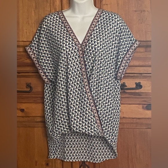 Max Studio Teal Orange & White Geometric Print Cross Body Top blouse - Picture 2 of 11